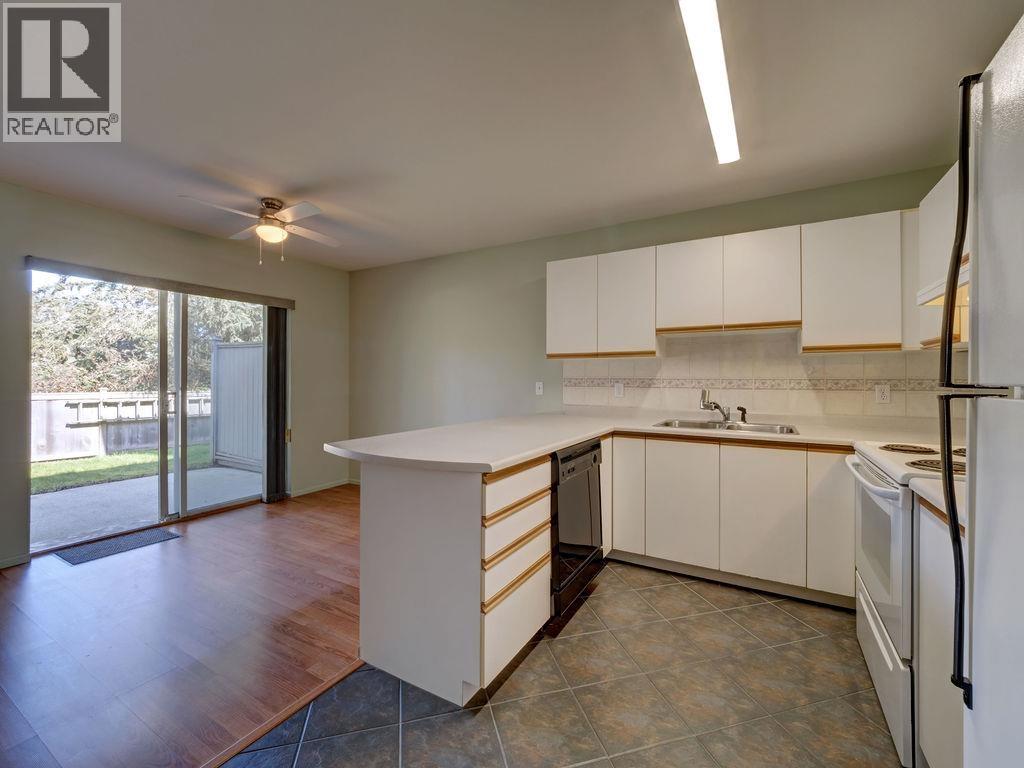 4 5706 EBBTIDE STREET, Sechelt