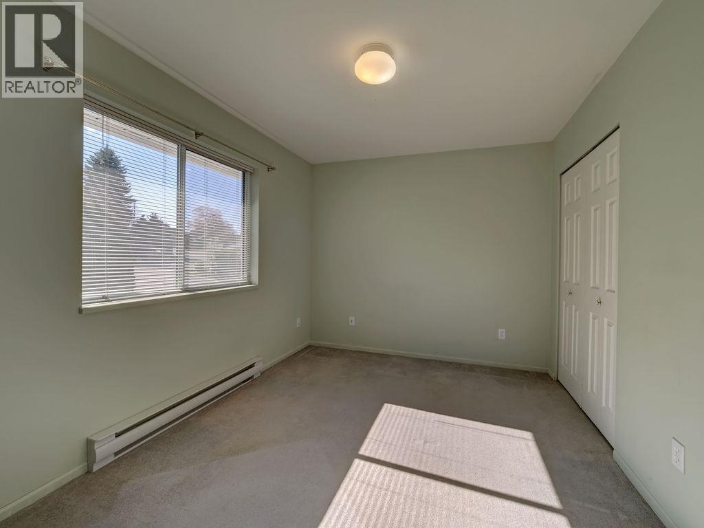 4 5706 EBBTIDE STREET, Sechelt