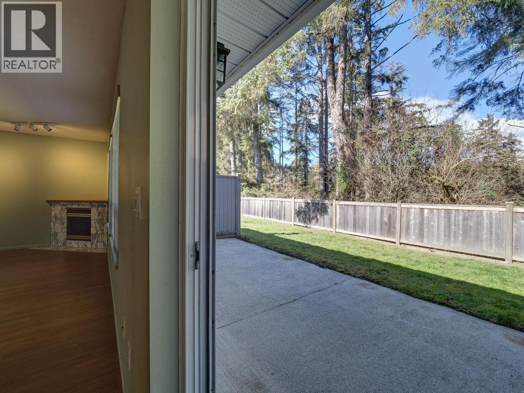 4 5706 EBBTIDE STREET, Sechelt