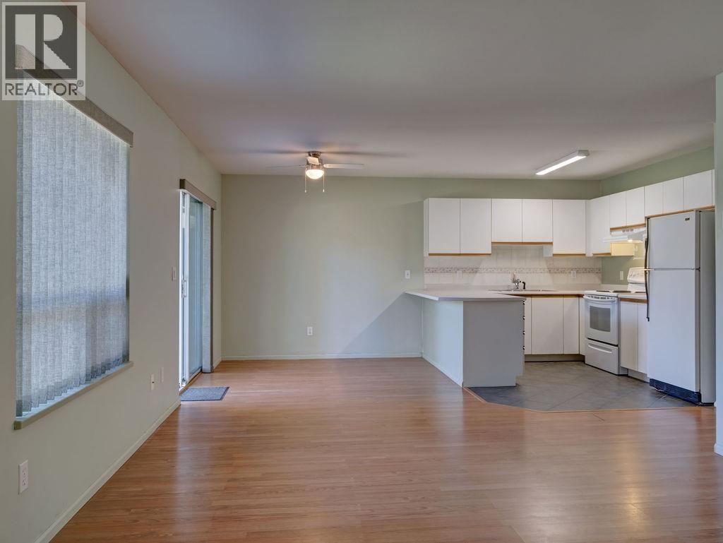 4 5706 EBBTIDE STREET, Sechelt