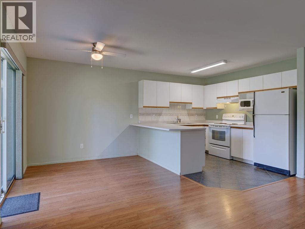 4 5706 EBBTIDE STREET, Sechelt