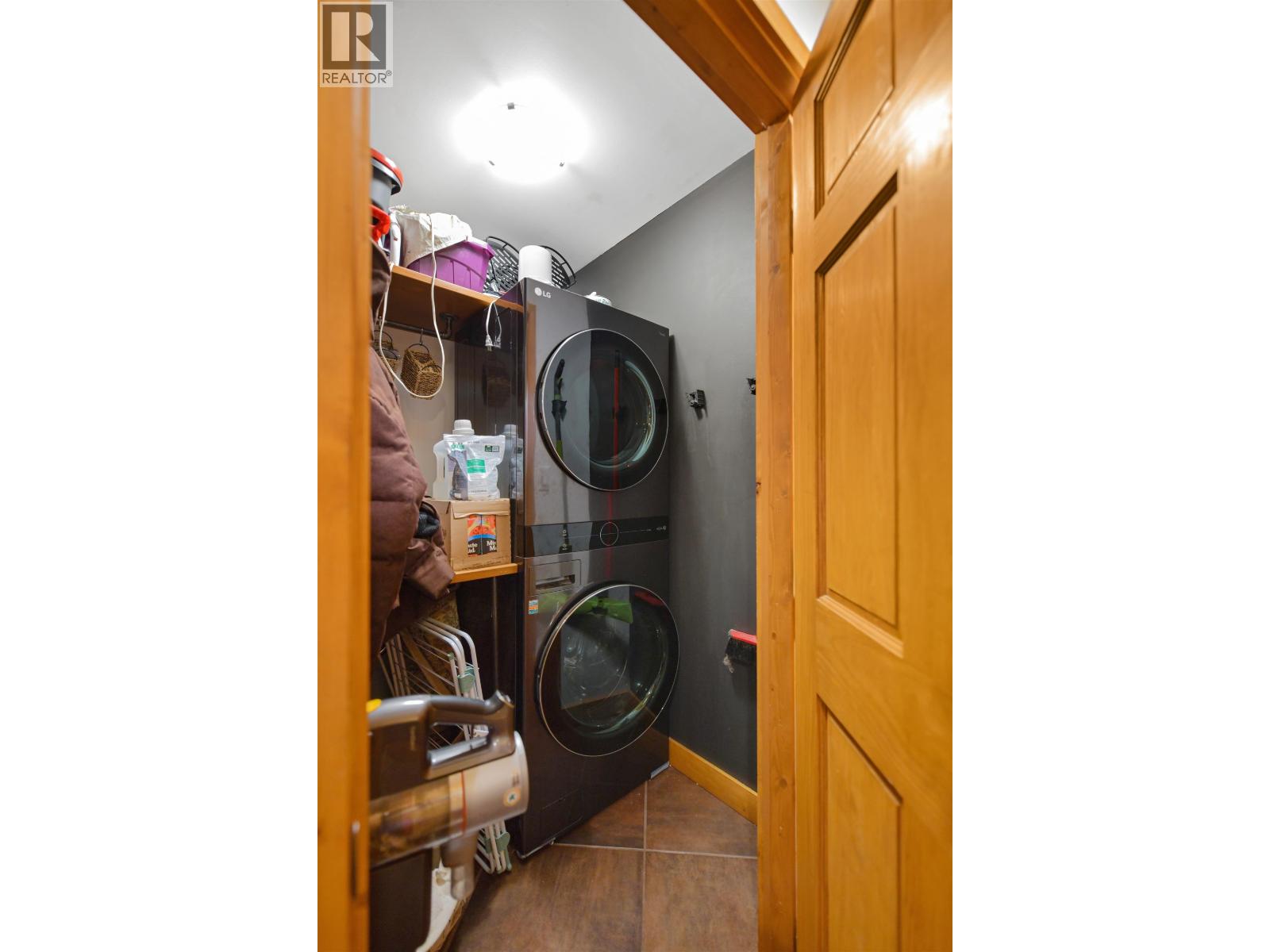 254 MARINERS WAY, Mayne Island