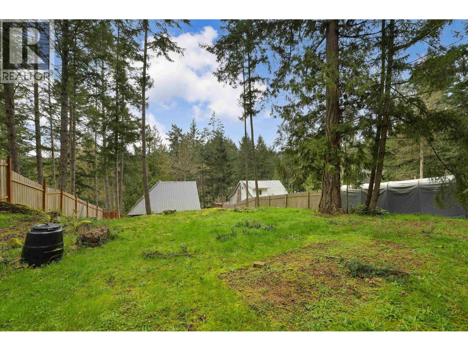 254 MARINERS WAY, Mayne Island