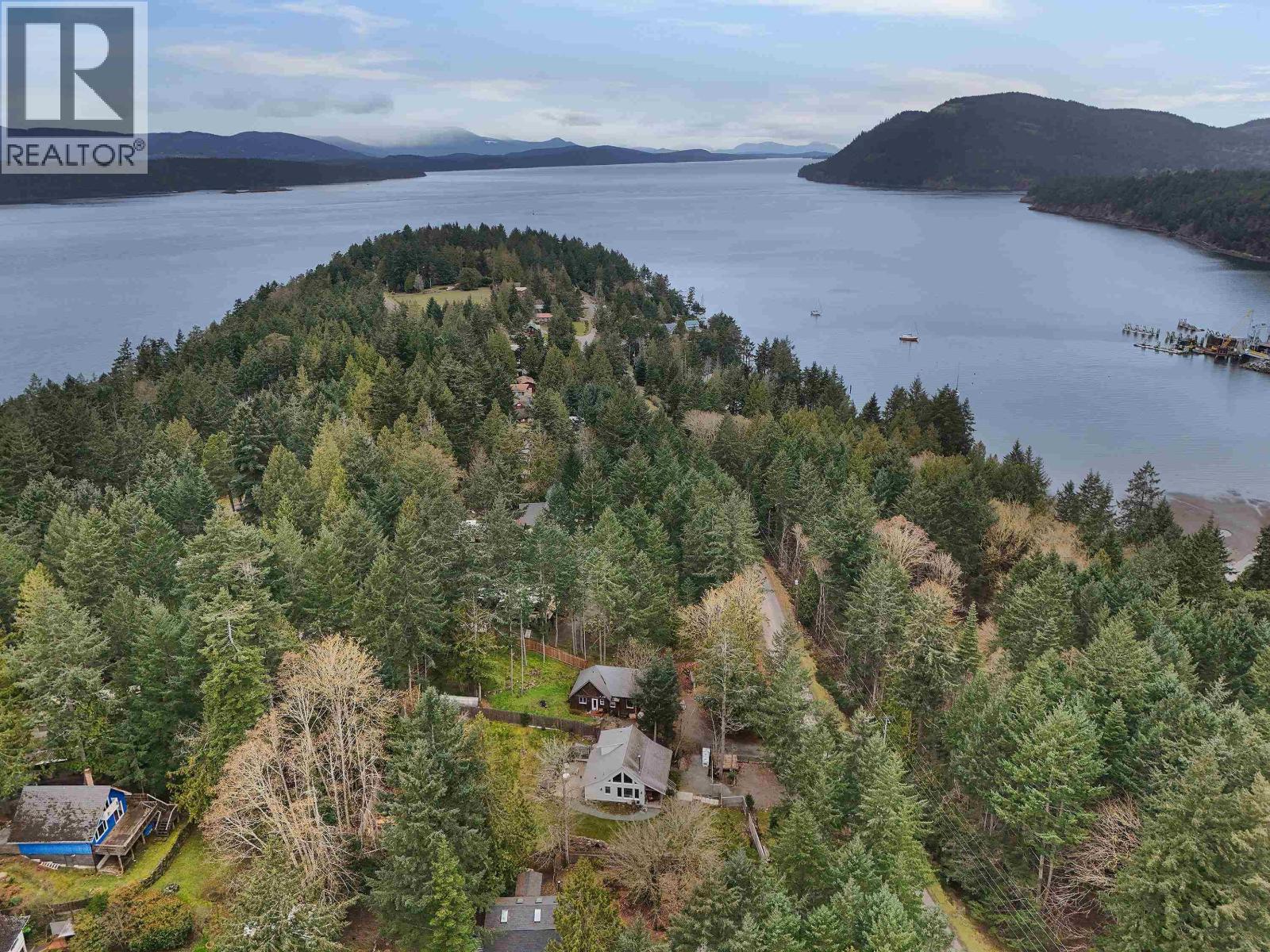 254 MARINERS WAY, Mayne Island