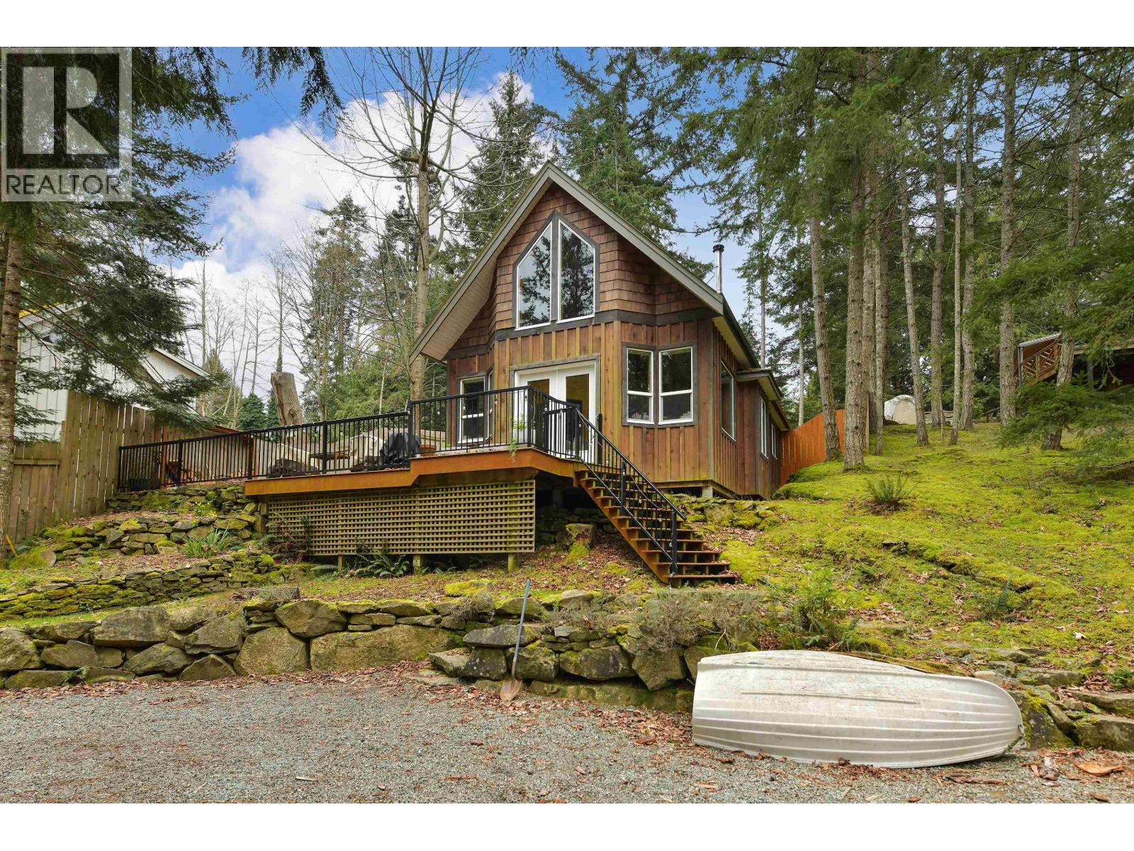 254 MARINERS WAY, Mayne Island