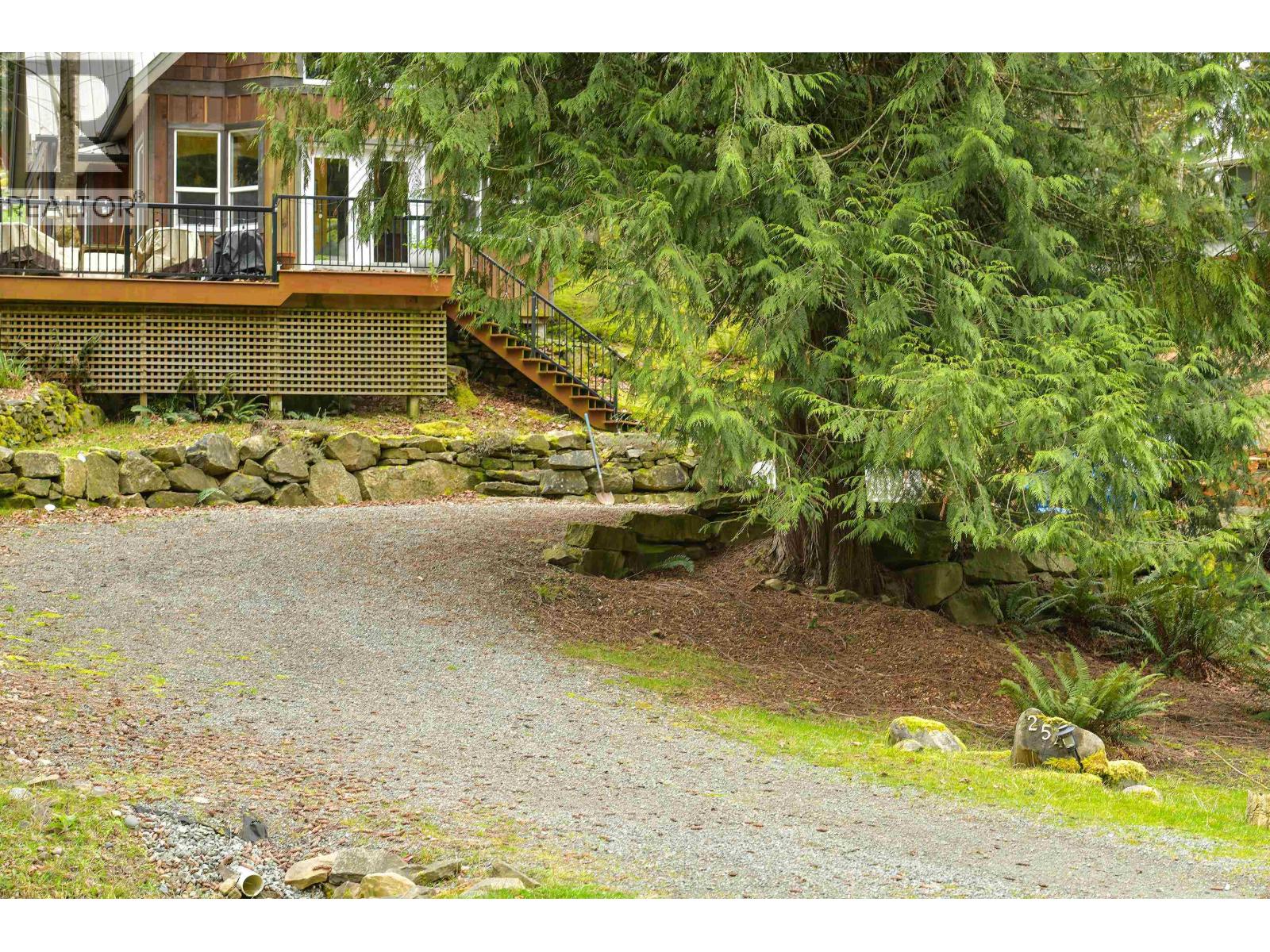 254 MARINERS WAY, Mayne Island