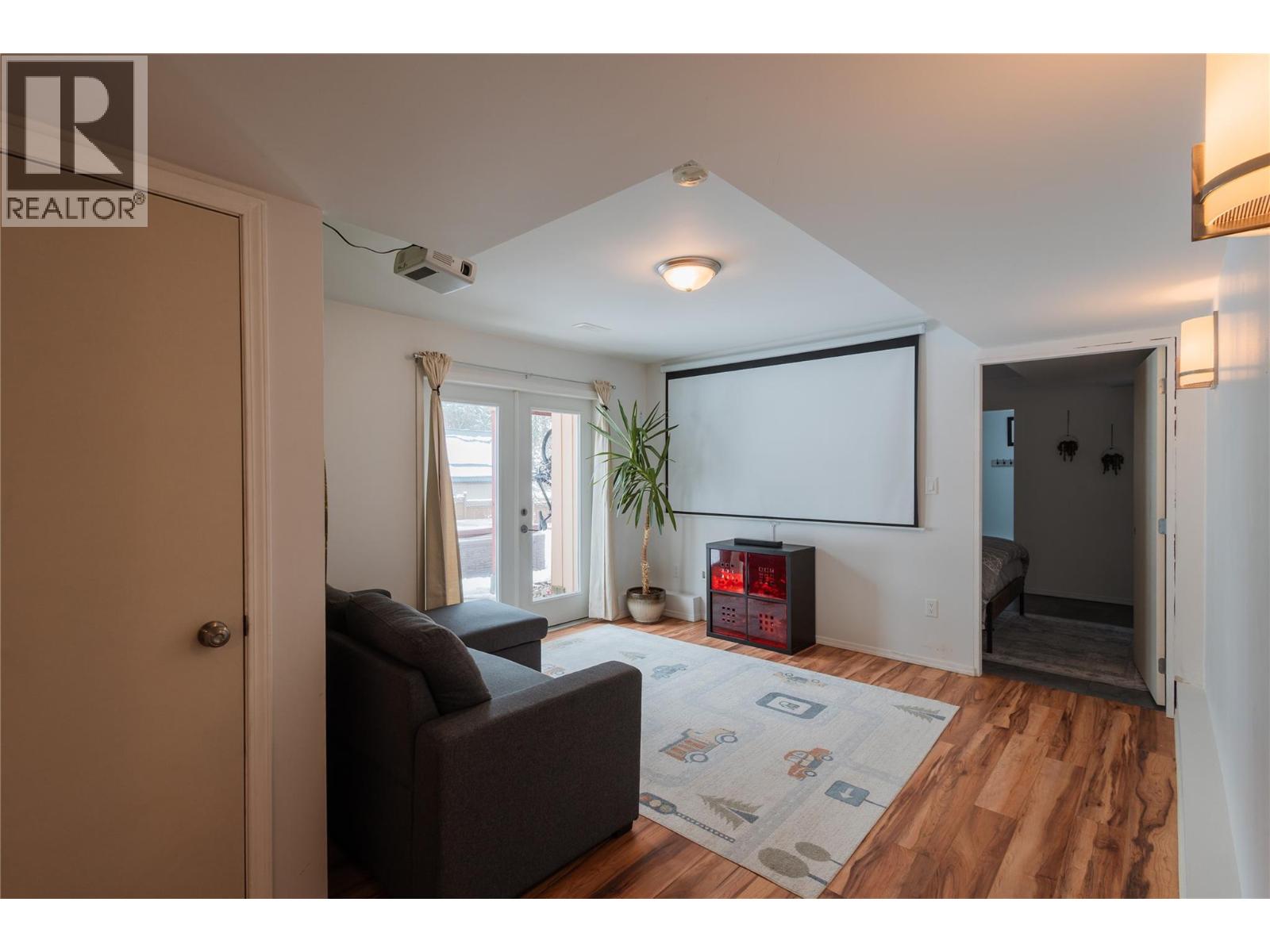 5713 Woodland Drive, Nelson