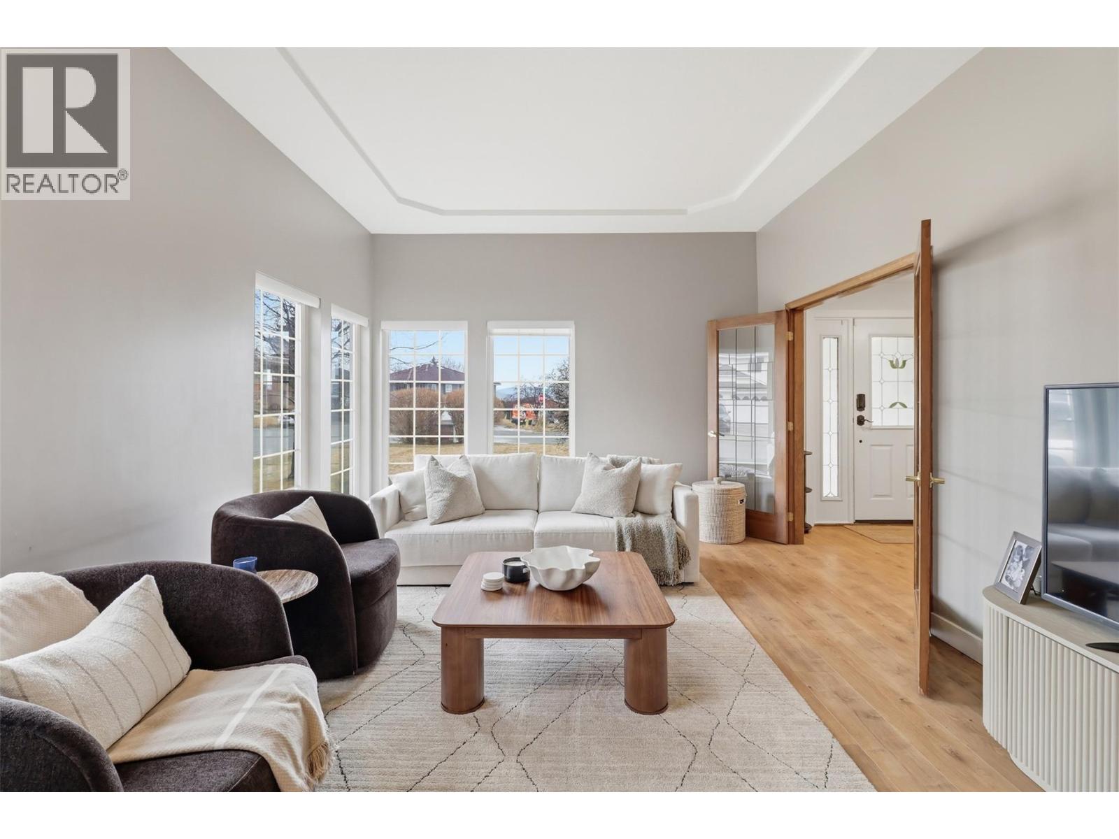 1948 SHEFFIELD Way, Kamloops