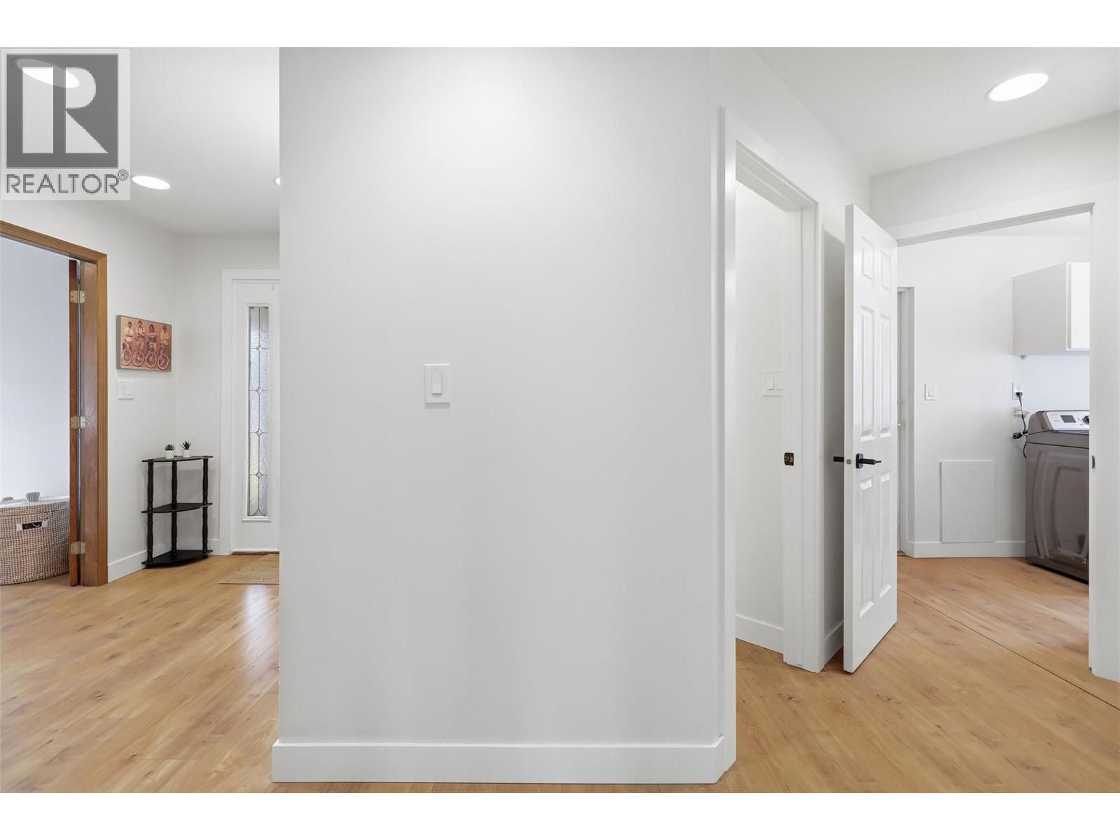 1948 SHEFFIELD Way, Kamloops