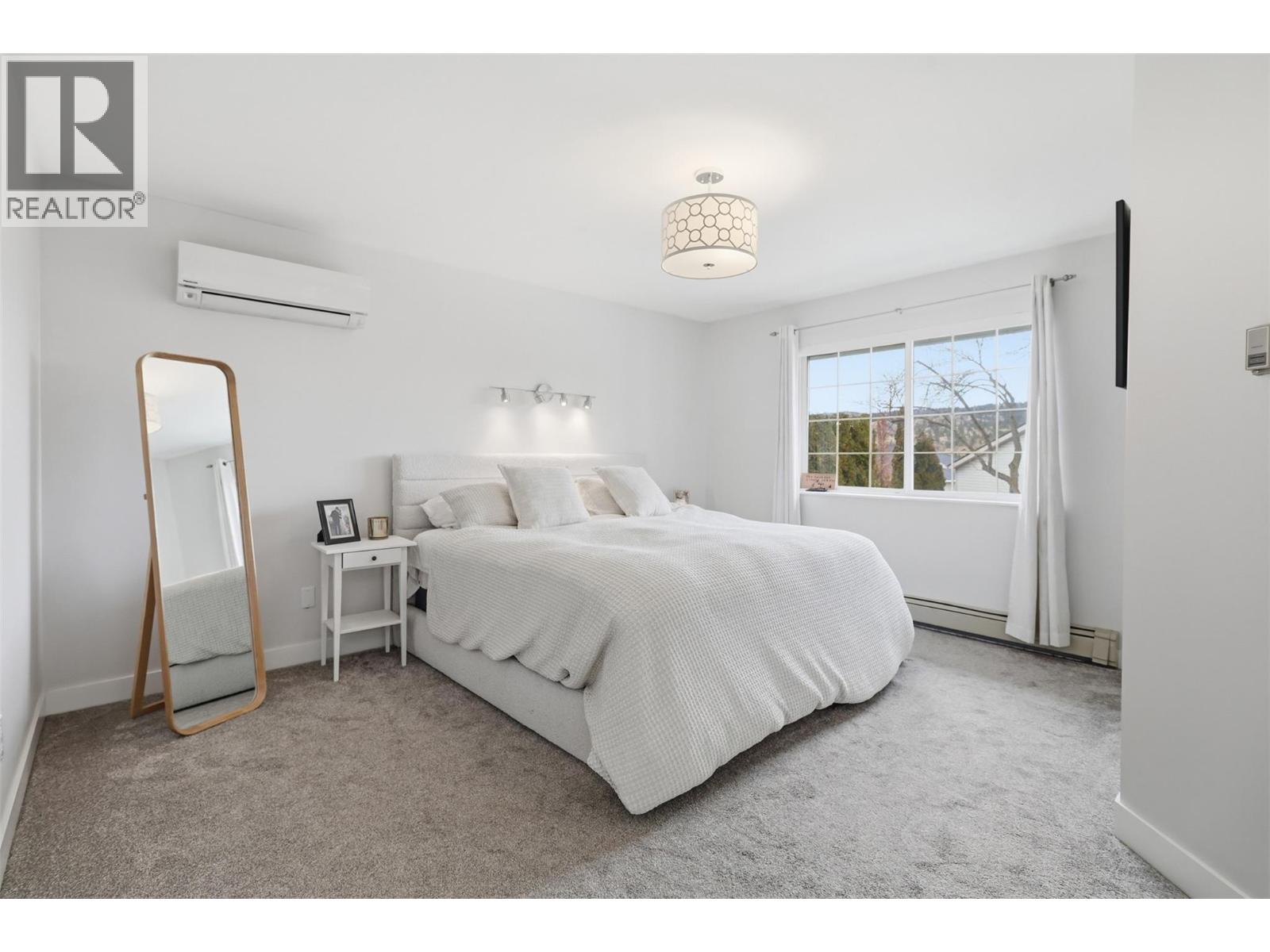 1948 SHEFFIELD Way, Kamloops