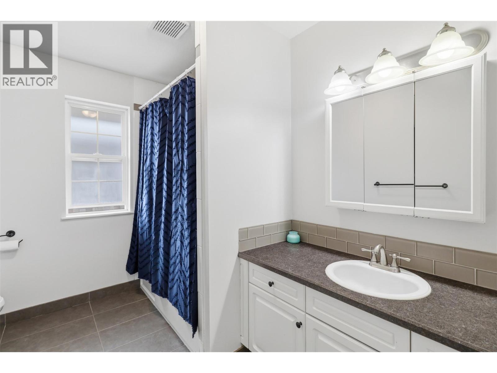 1948 SHEFFIELD Way, Kamloops