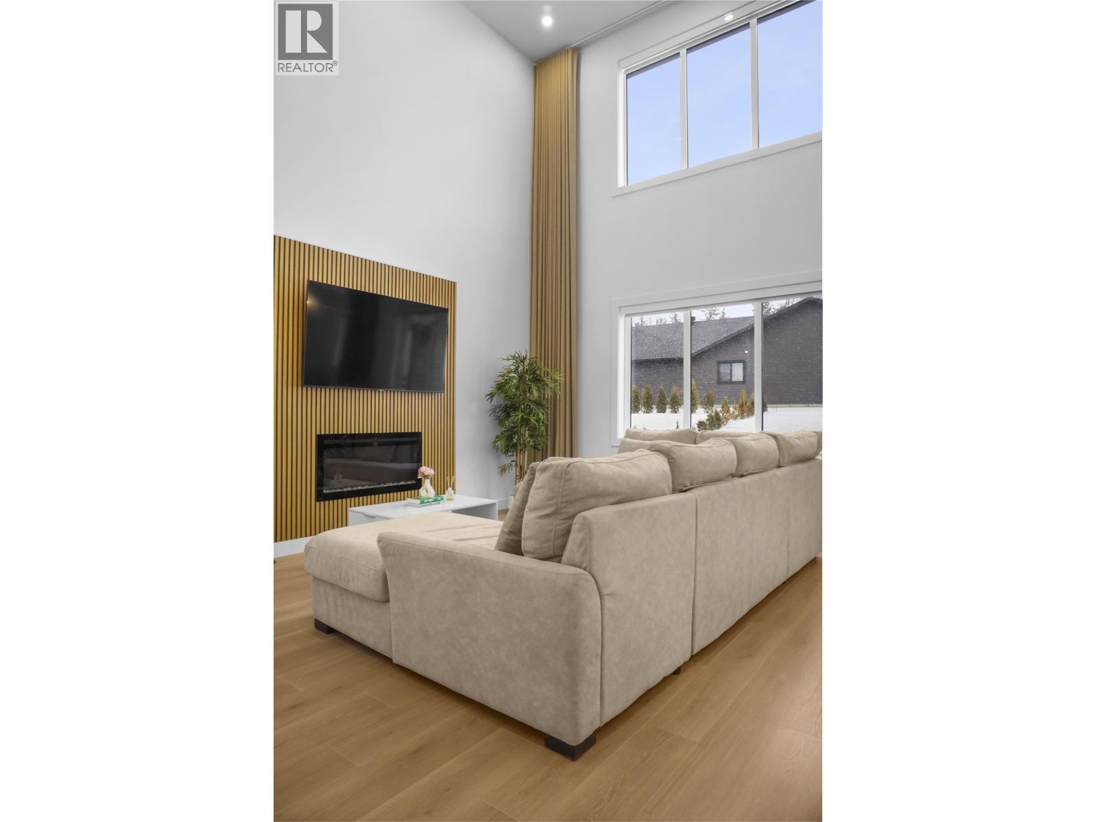 151 WAKITA STREET - 19