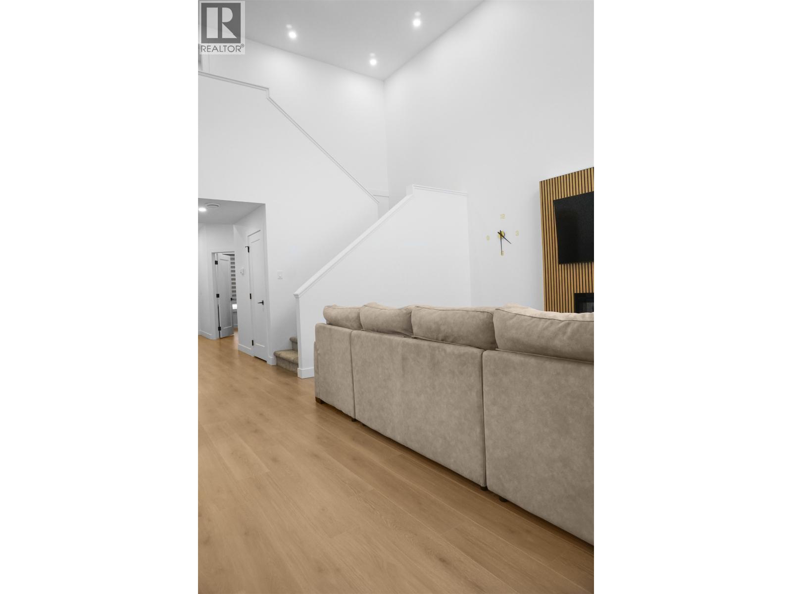 151 WAKITA STREET - 22