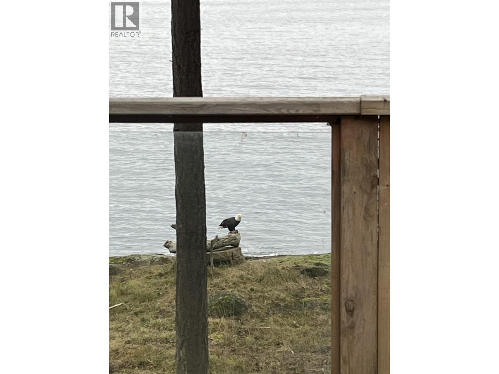 579 BAYVIEW DRIVE, Mayne Island