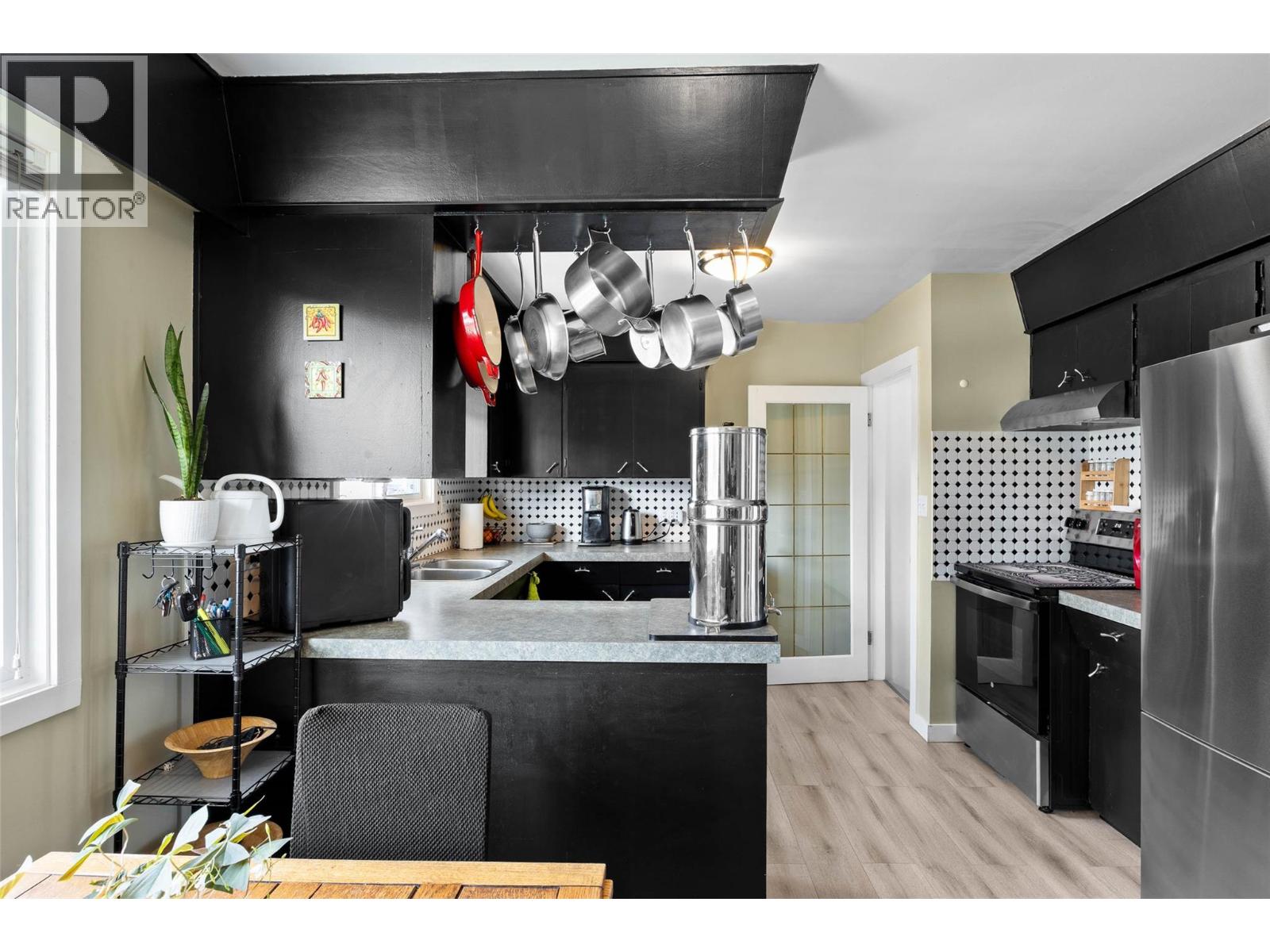 1020 7TH STREET - 11