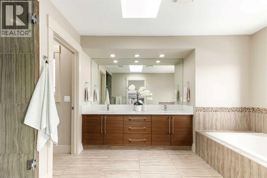 Single Family House for Sale in   Avenue SW Erlton Calgary 