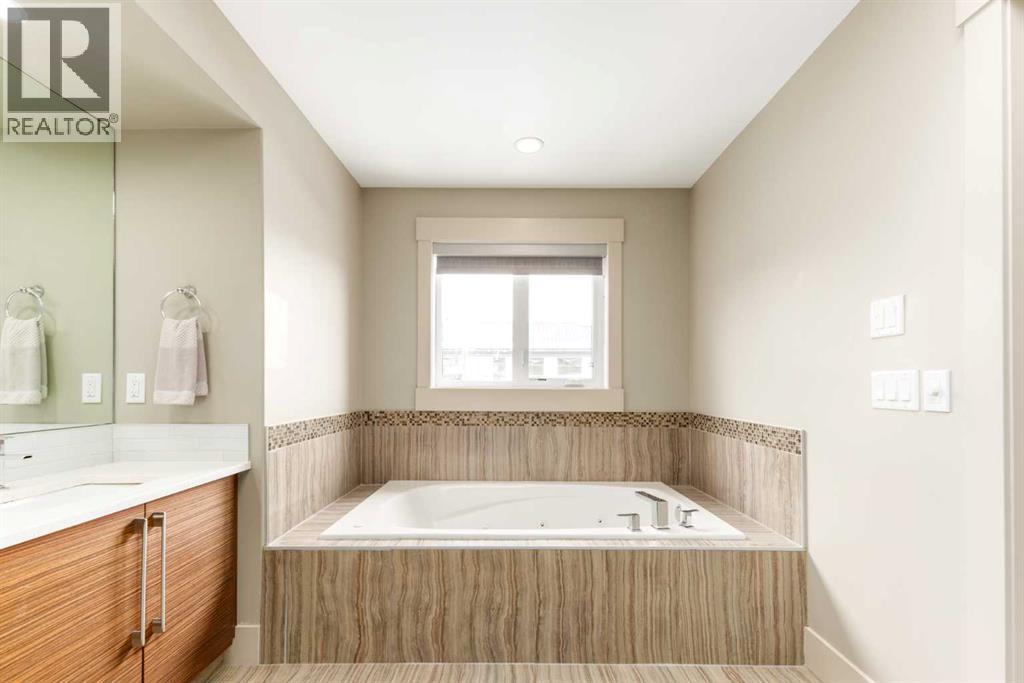 Single Family House for Sale in   Avenue SW Erlton Calgary 