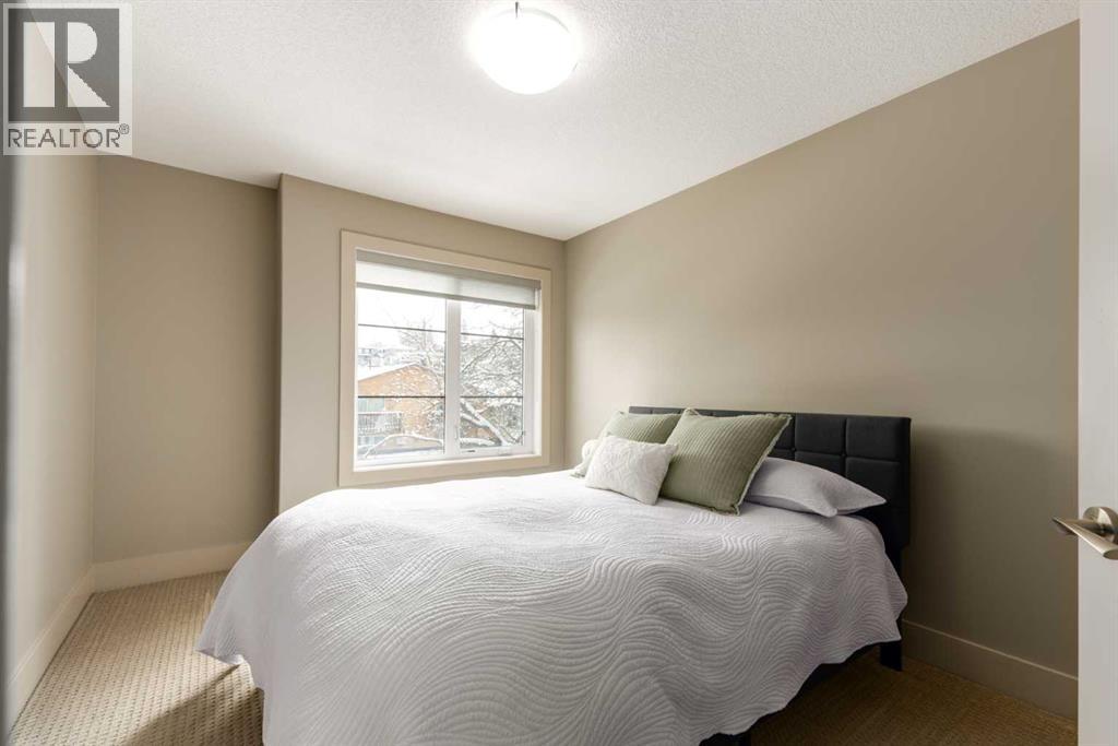 Single Family House for Sale in   Avenue SW Erlton Calgary 