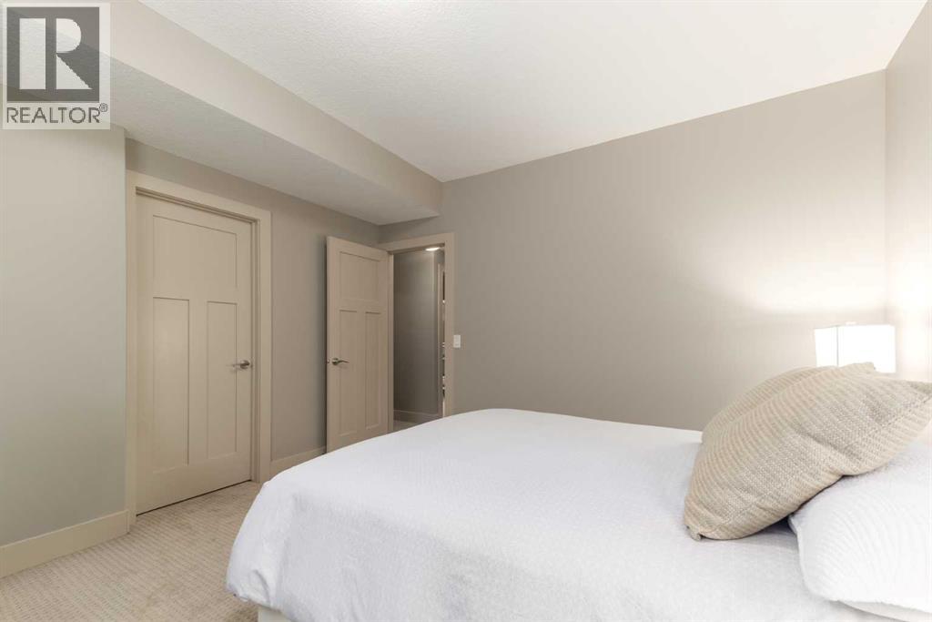 Single Family House for Sale in   Avenue SW Erlton Calgary 