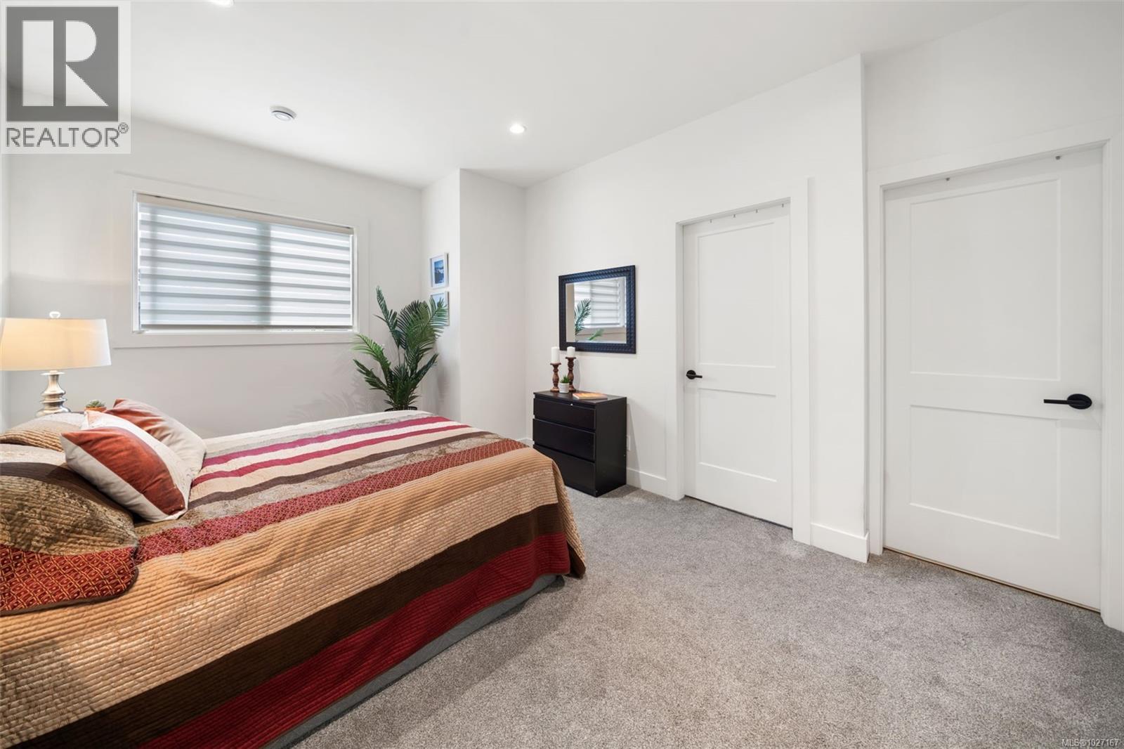 2017 STONE HEARTH LANE - 18