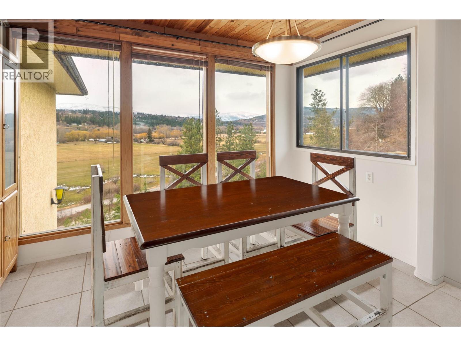  10544 Bonnie Drive, Lake Country