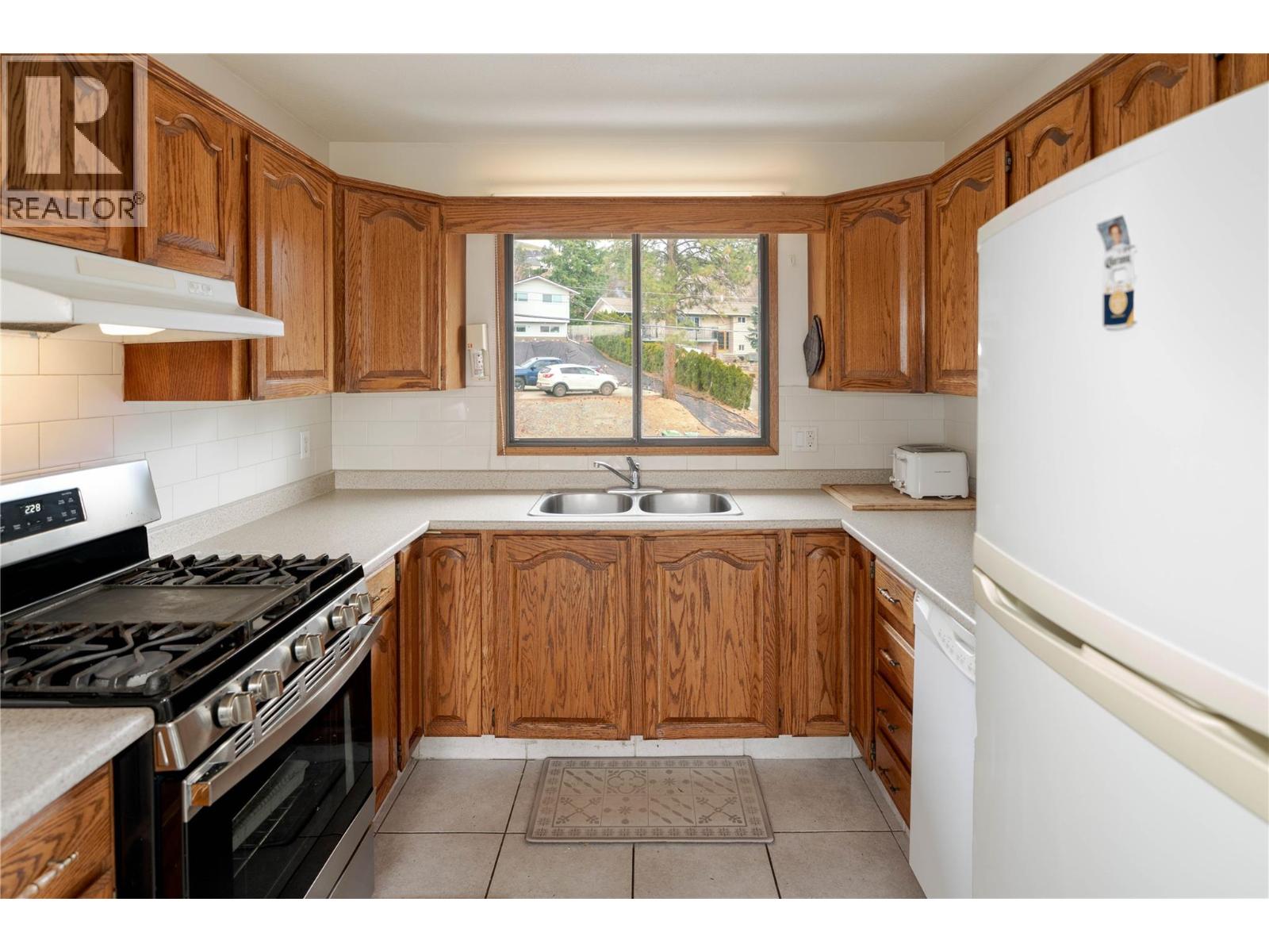  10544 Bonnie Drive, Lake Country