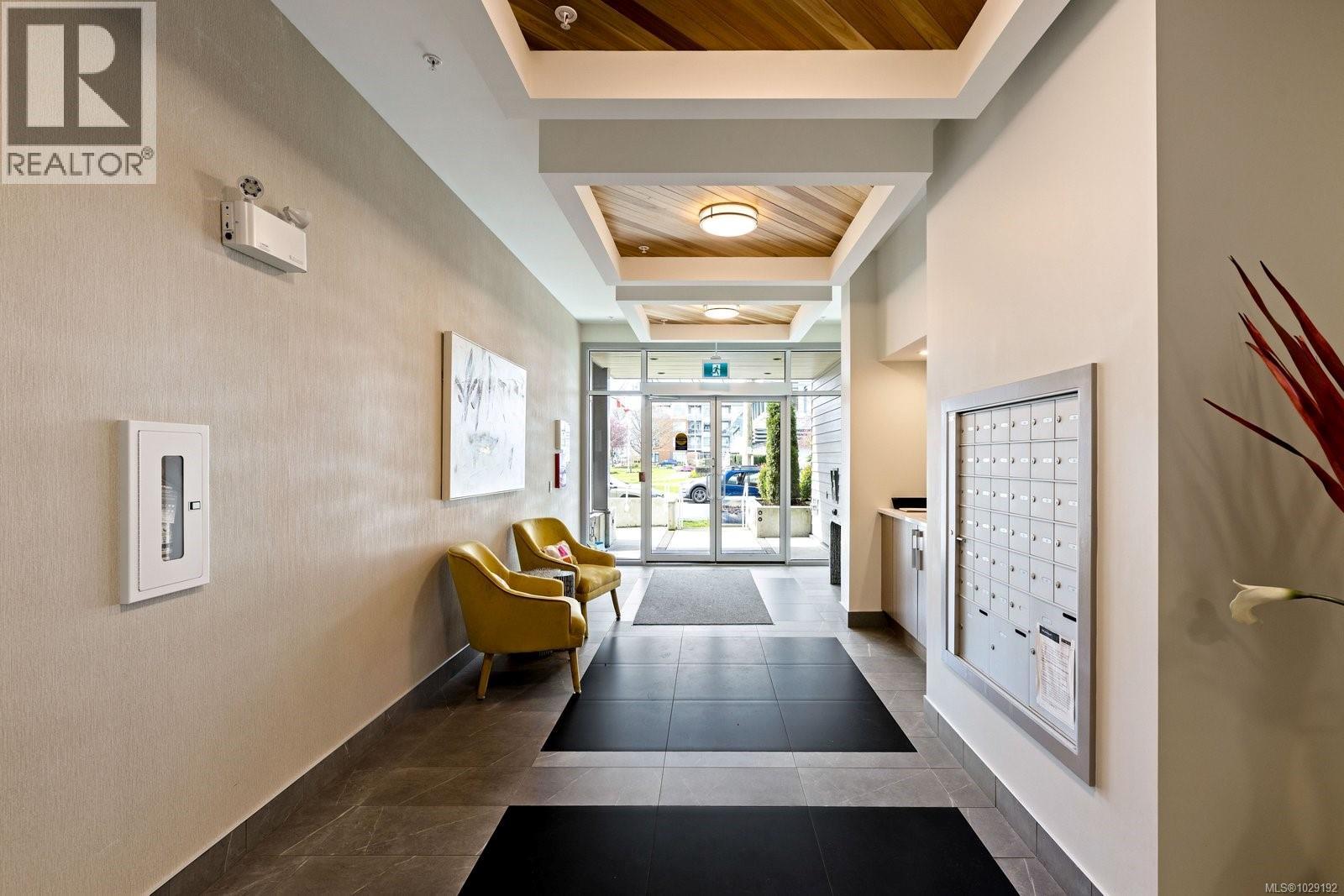 406 9861 Third Street, Sidney