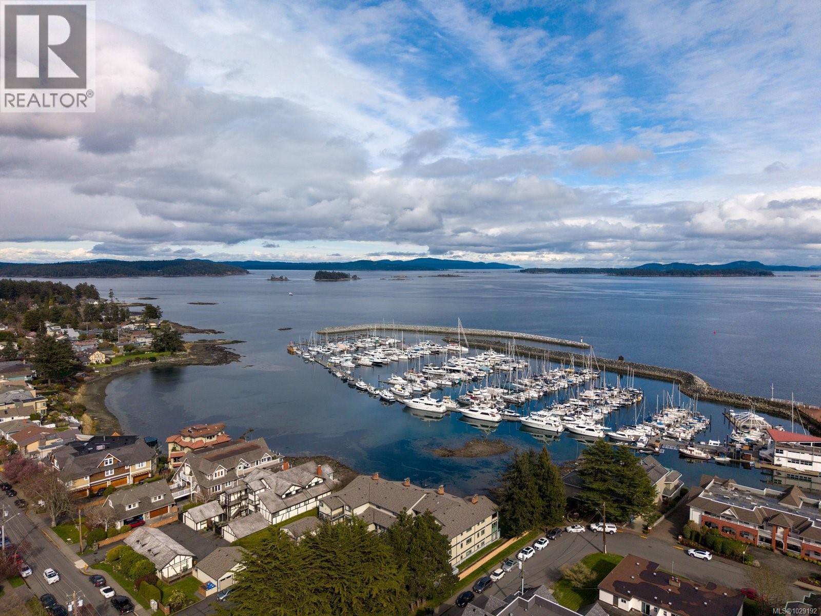 406 9861 Third Street, Sidney