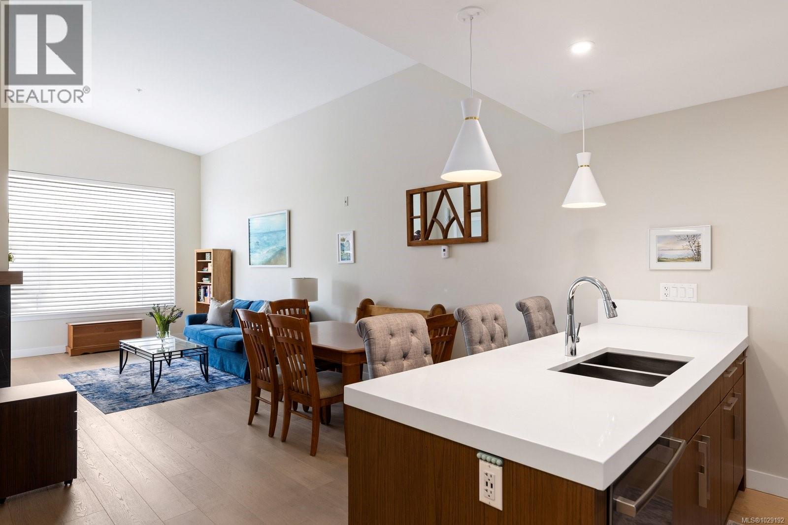 406 9861 Third Street, Sidney