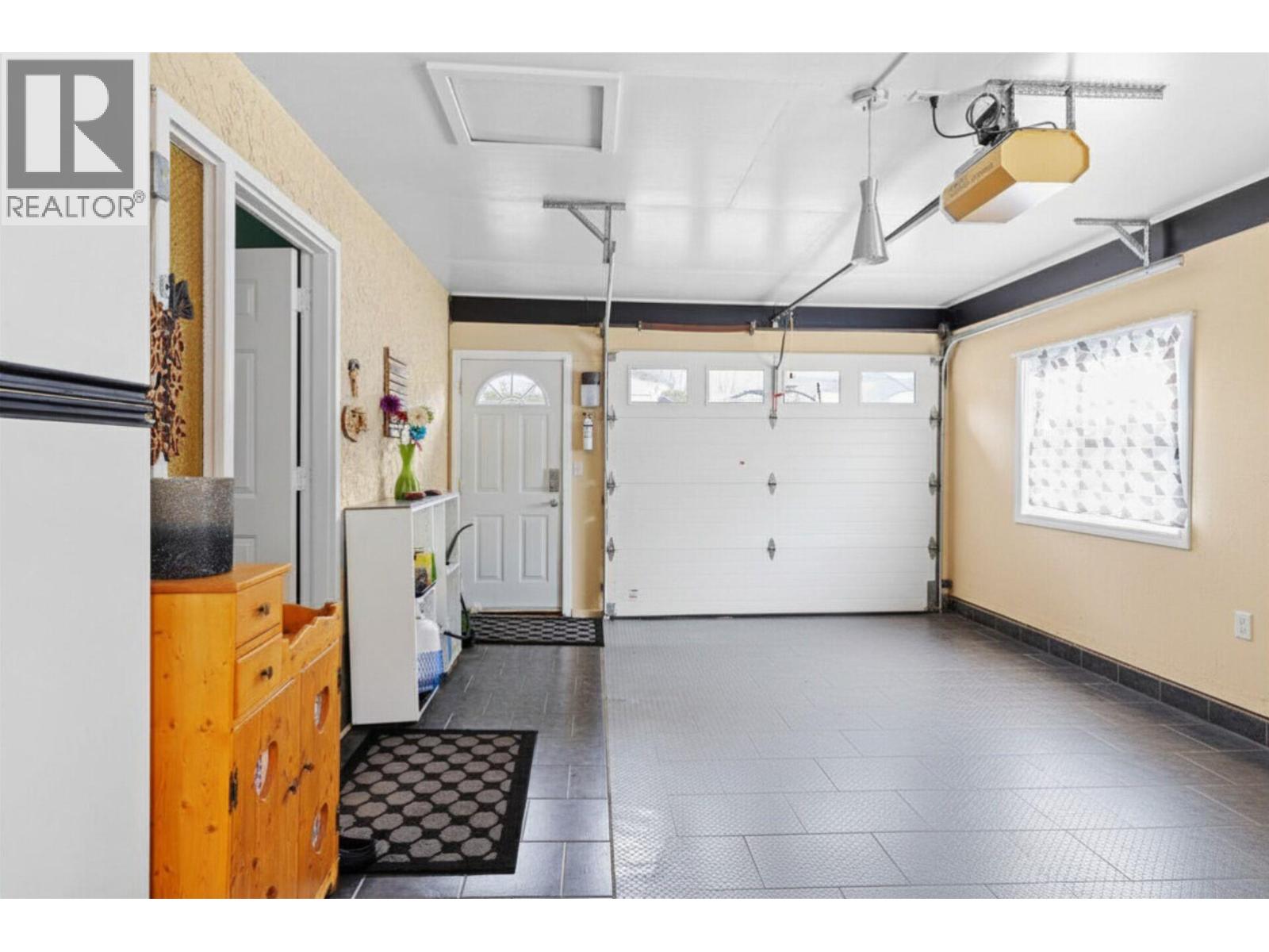 10678 Cheryl Road, Lake Country