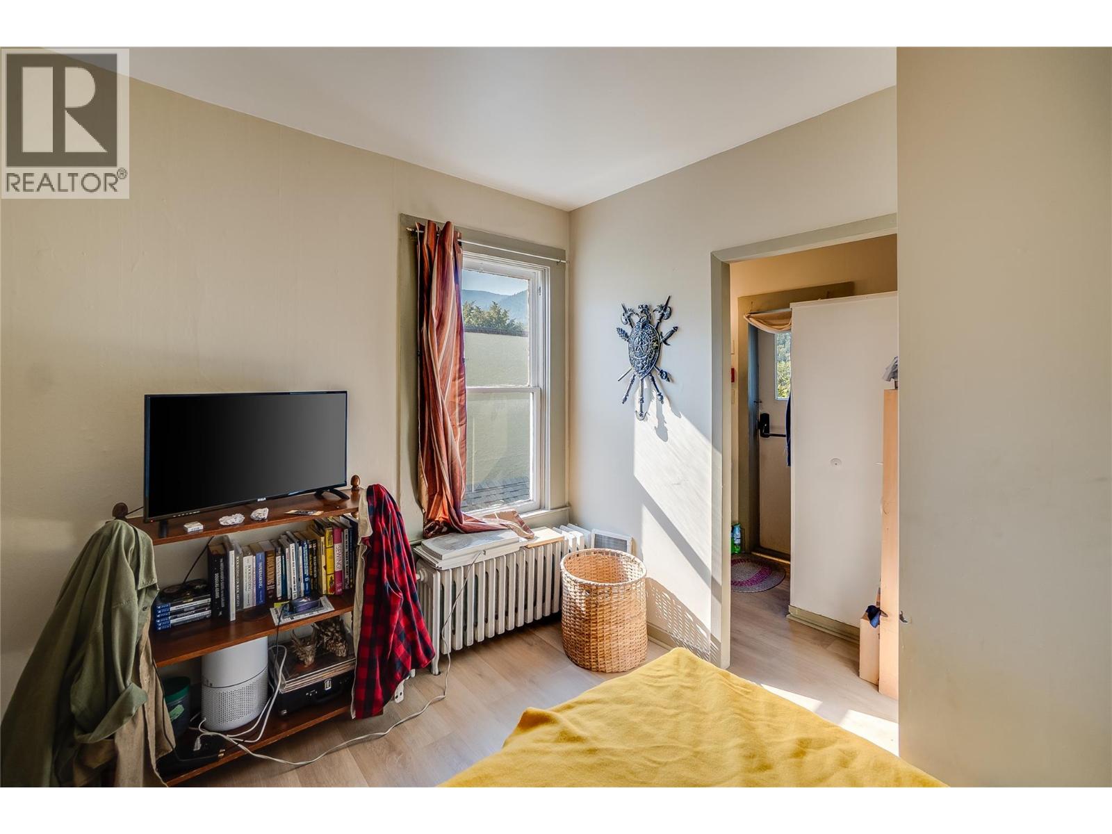 414 Falls Street - 15