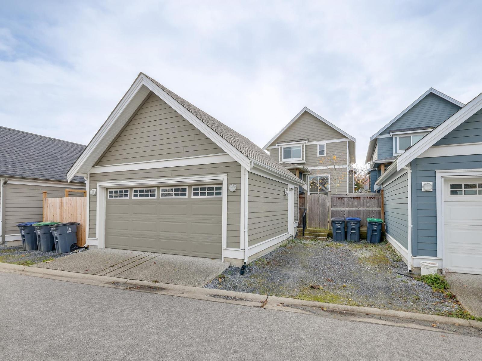 16527 25A AVENUE, Surrey