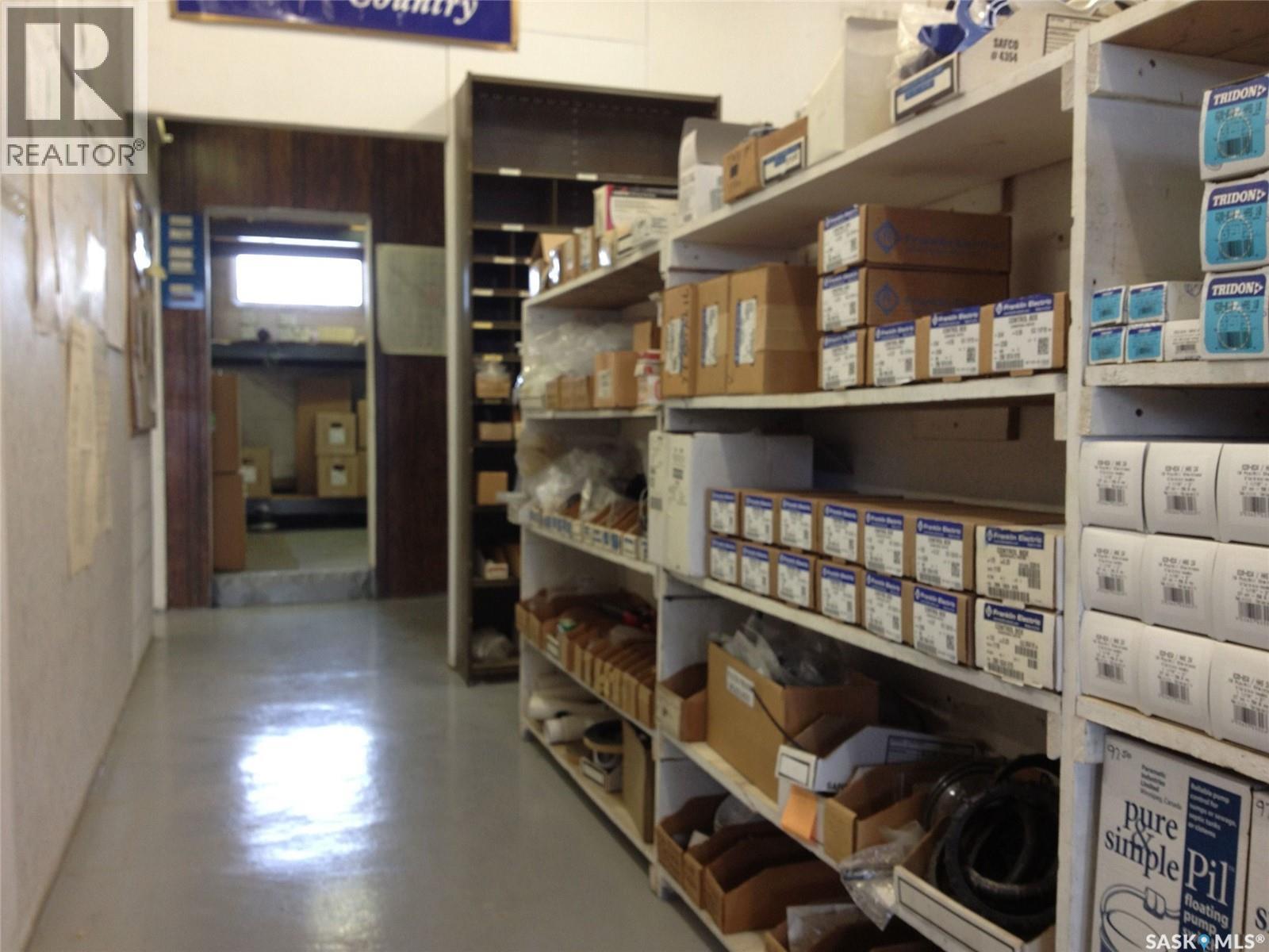 405 & 407 Railway AVENUE - photo 4