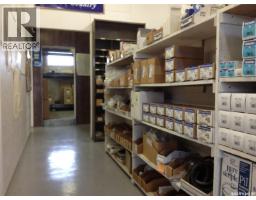 405 & 407 Railway Avenue, Weyburn, SK S4H0A7 Photo 8