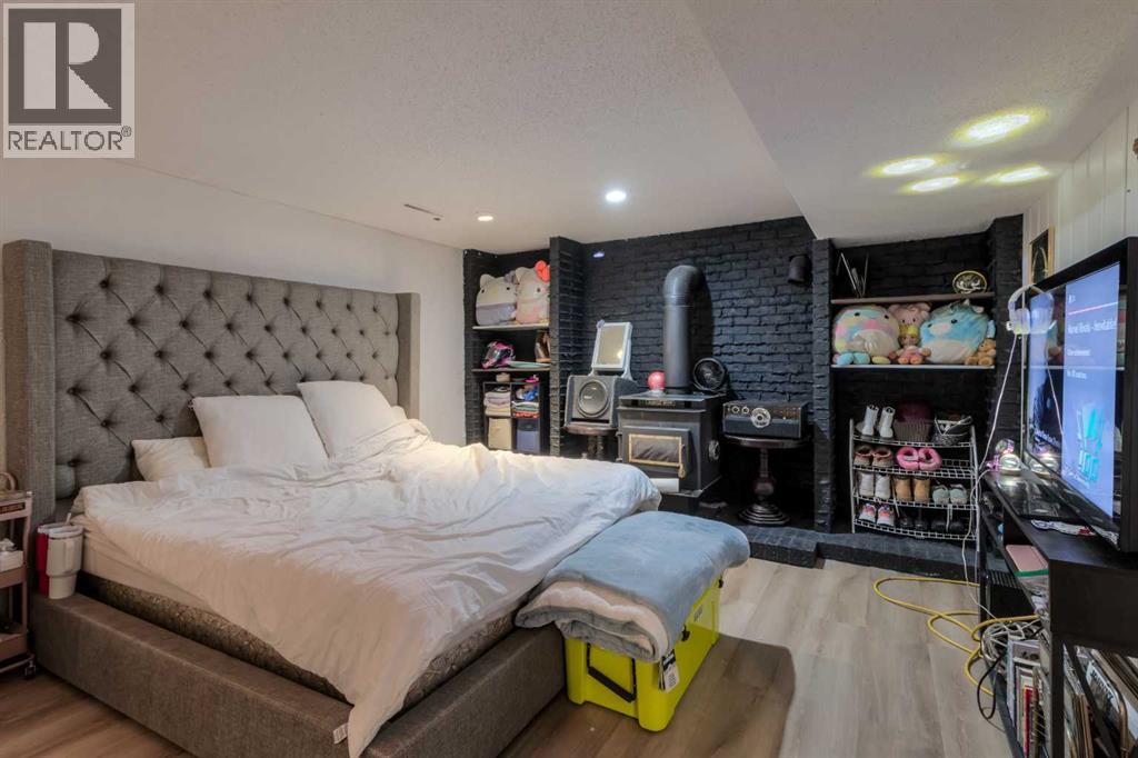 Single Family House Bungalow for Sale in   Avenue S Victoria Park Lethbridge 