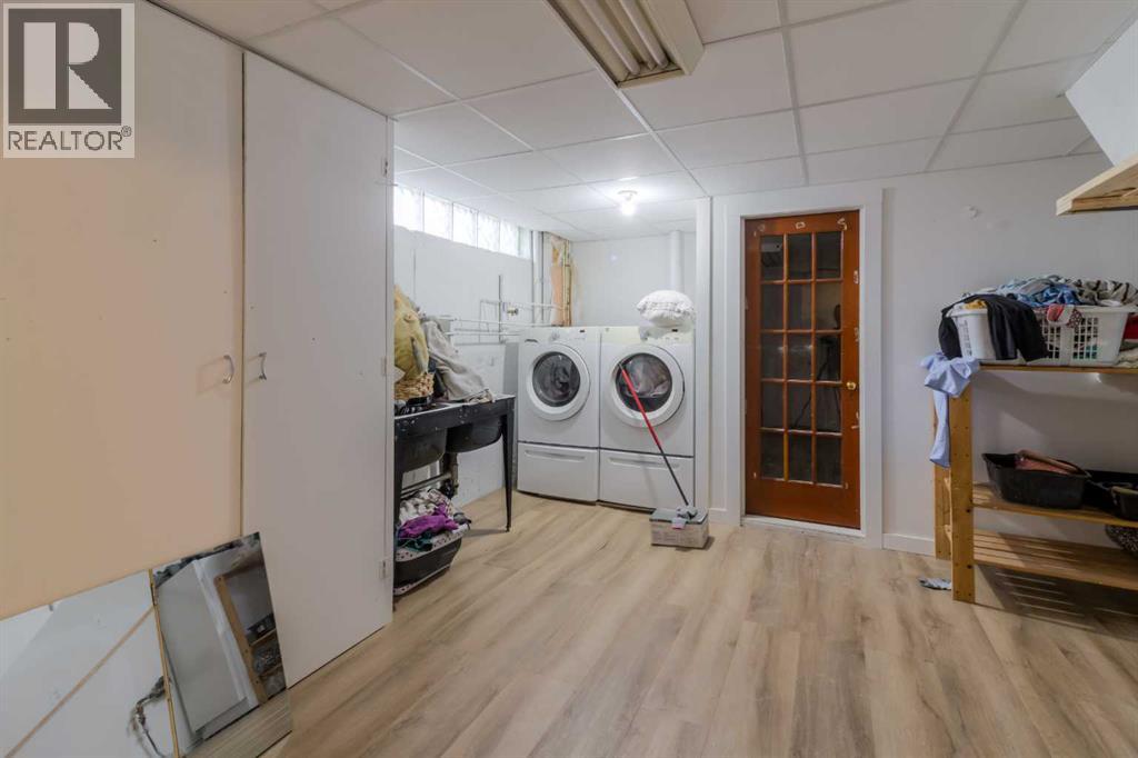 Single Family House Bungalow for Sale in   Avenue S Victoria Park Lethbridge 