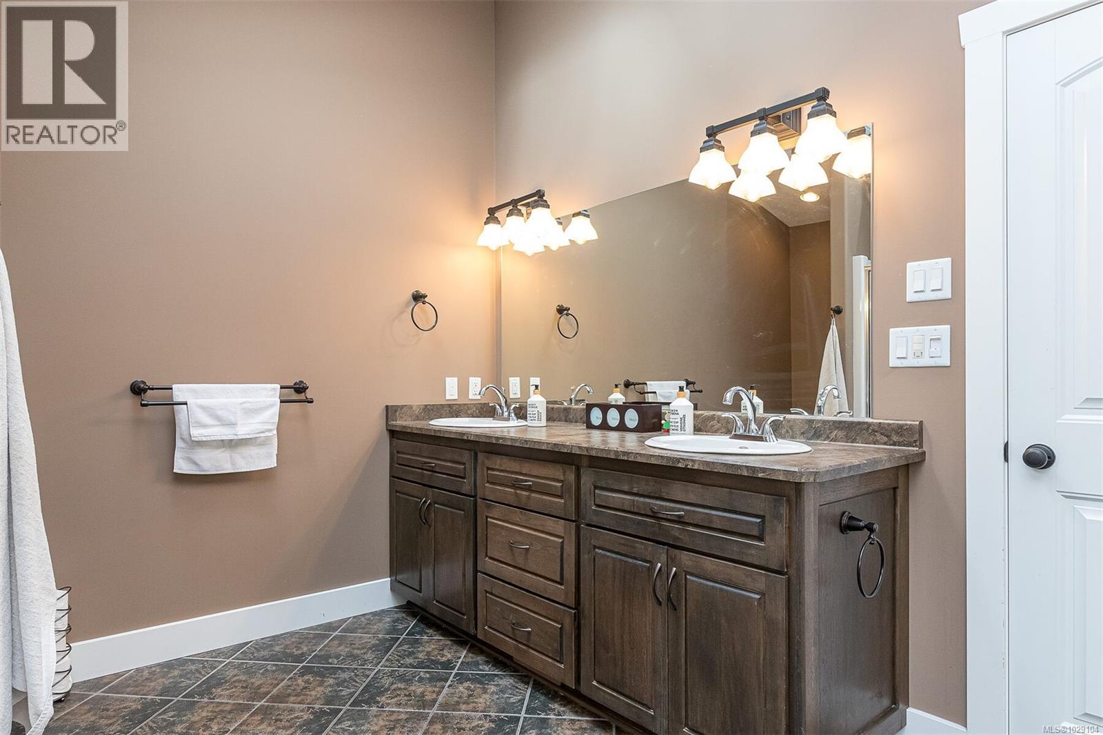 1655 WYATT'S WAY - 31