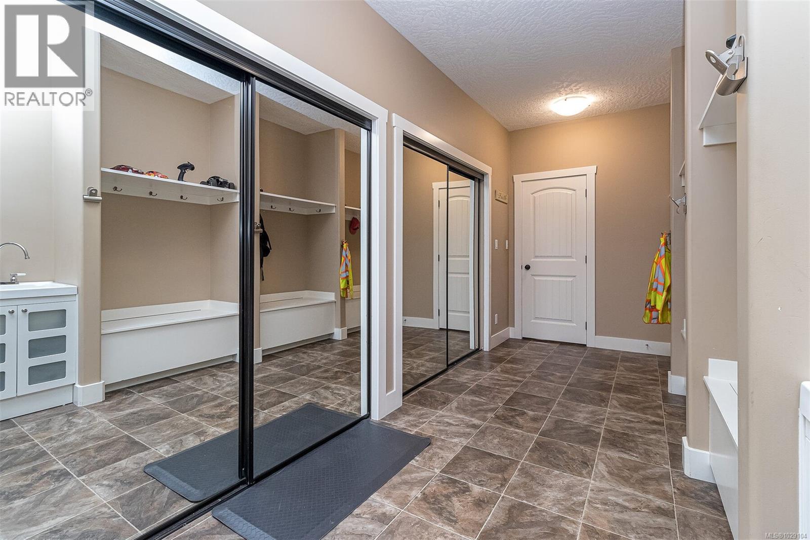 1655 WYATT'S WAY - 52