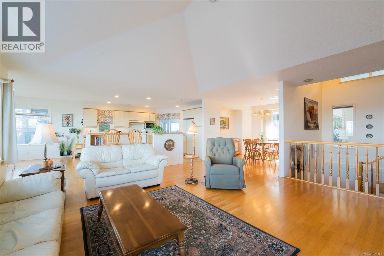 4954 FILLINGER CRES - 11