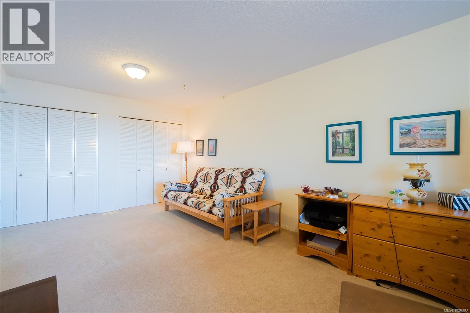 4954 FILLINGER CRES - 18