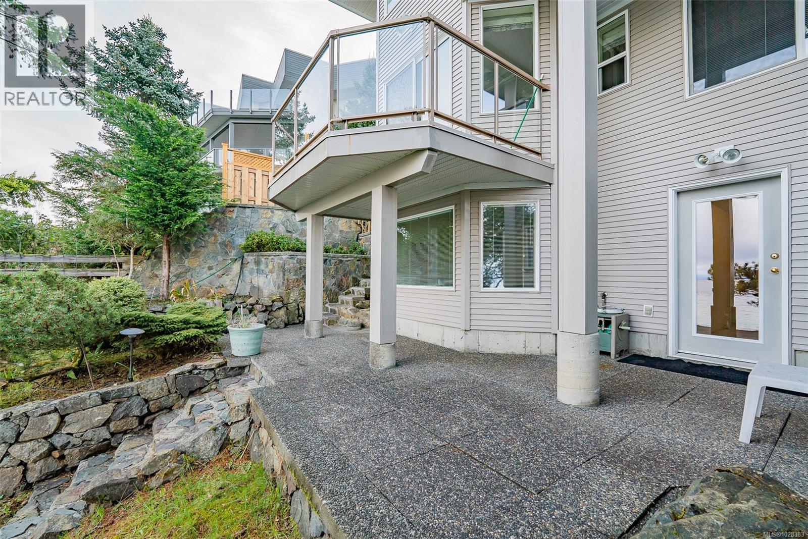 4954 FILLINGER CRES - 40