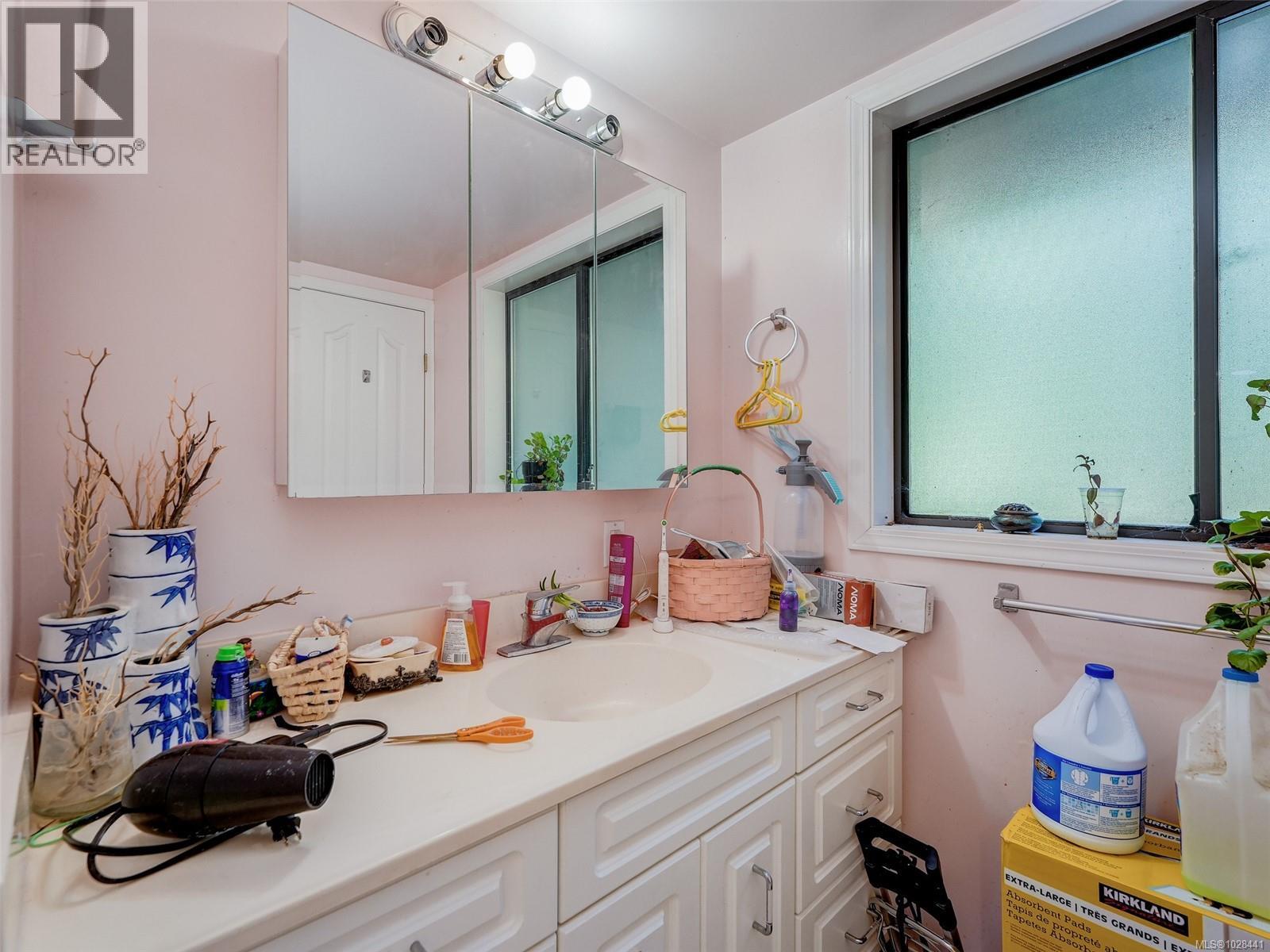 2042 GLENIDLE RD - 14