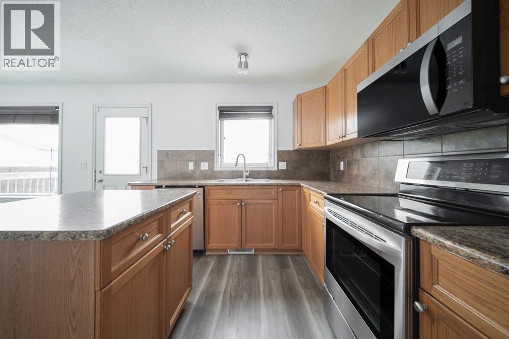 180 Grosbeak Way, Fort McMurray