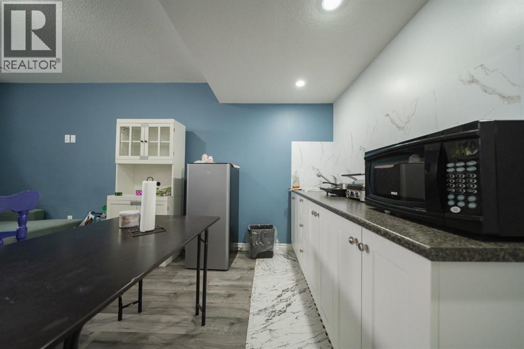 180 Grosbeak Way, Fort McMurray