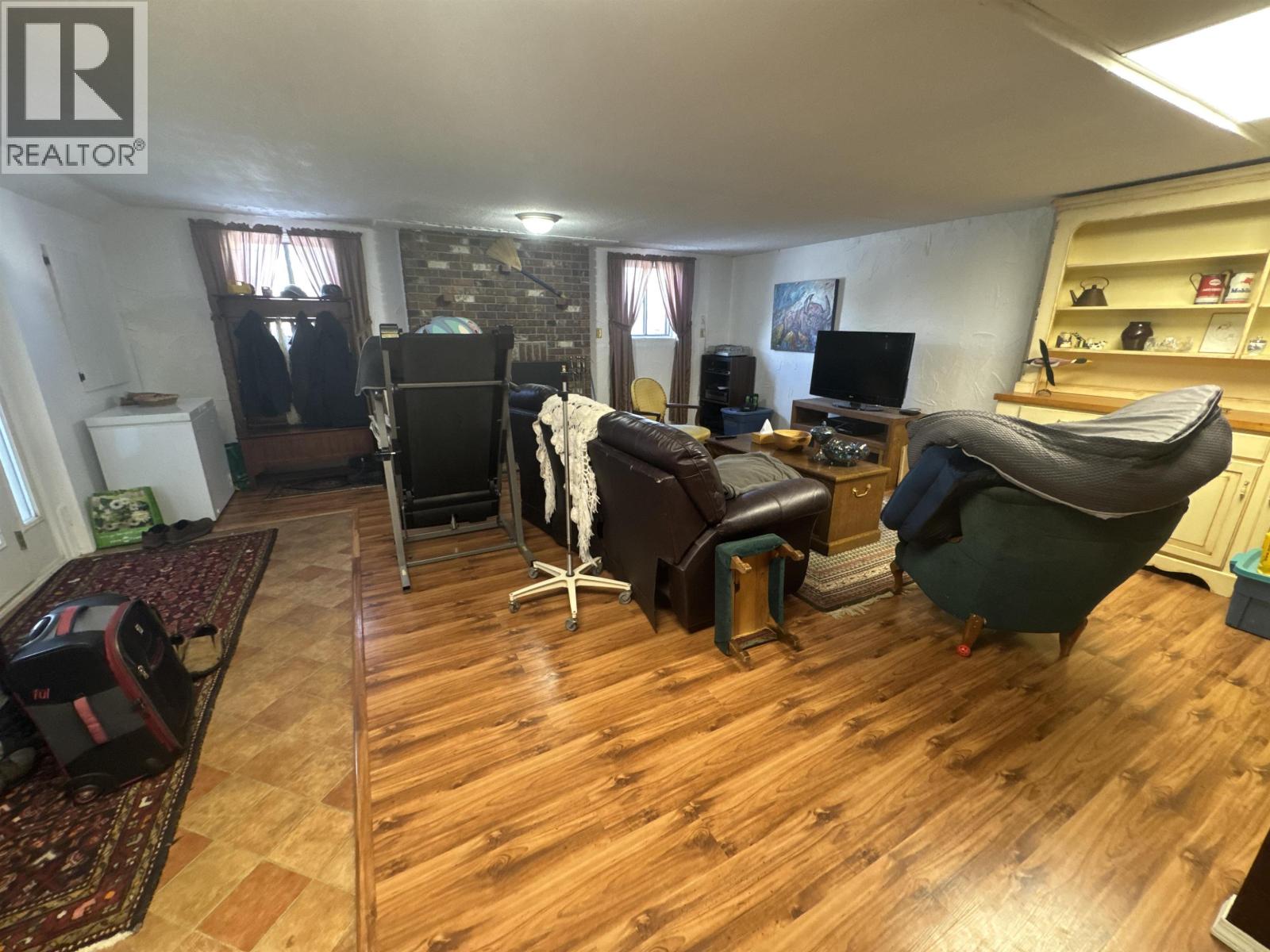 1330 N TWELFTH AVENUE - 27