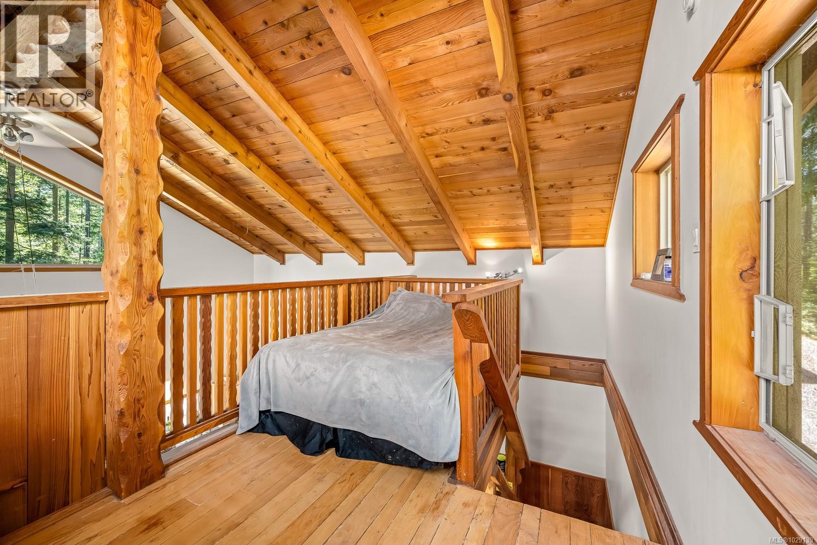 924 SISKIN LANE - 36