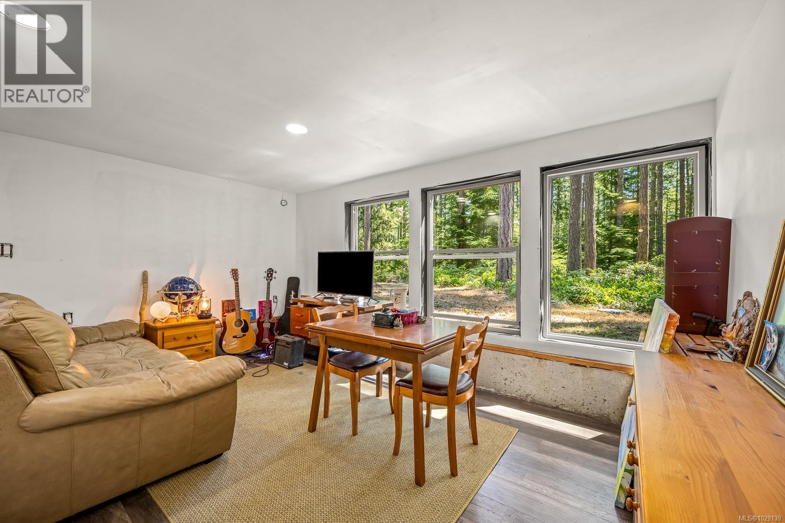 924 SISKIN LANE - 24