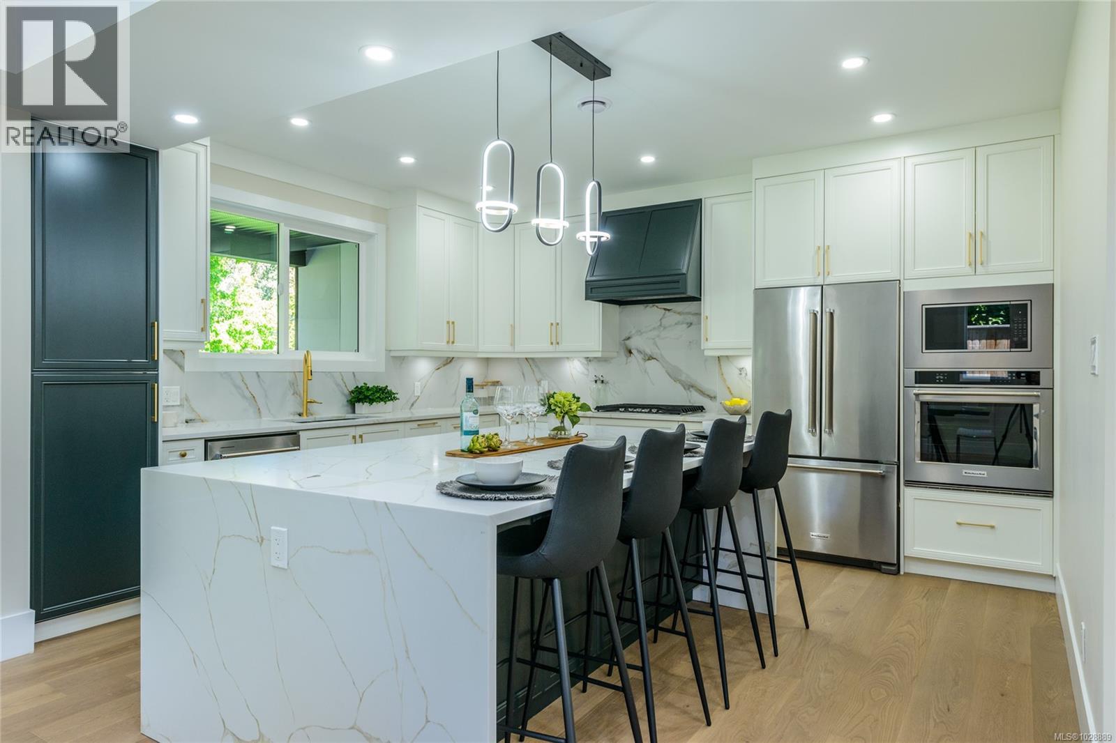 1246 REYNOLDS RD - 4