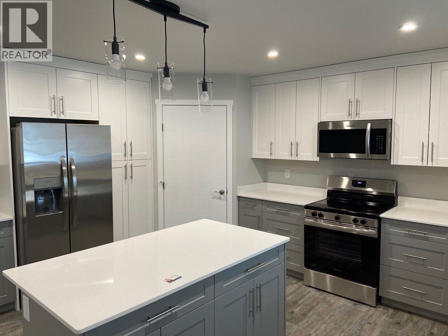 3850-3854 GLENDALE DRIVE - 4