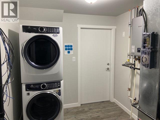 3850-3854 GLENDALE DRIVE - 9